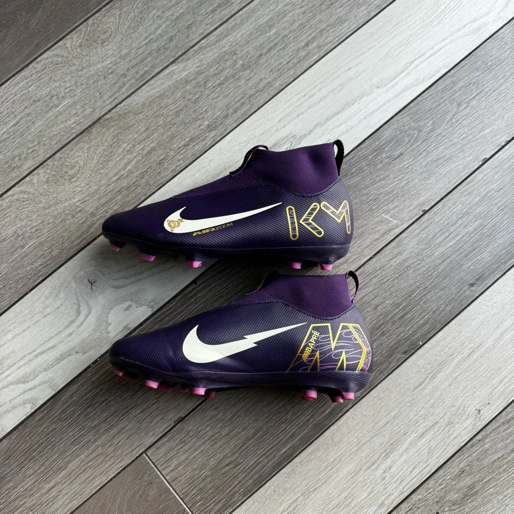 Nike Soccer Cleats | Size: 5Y | Regular Condition - Picture 5 of 9